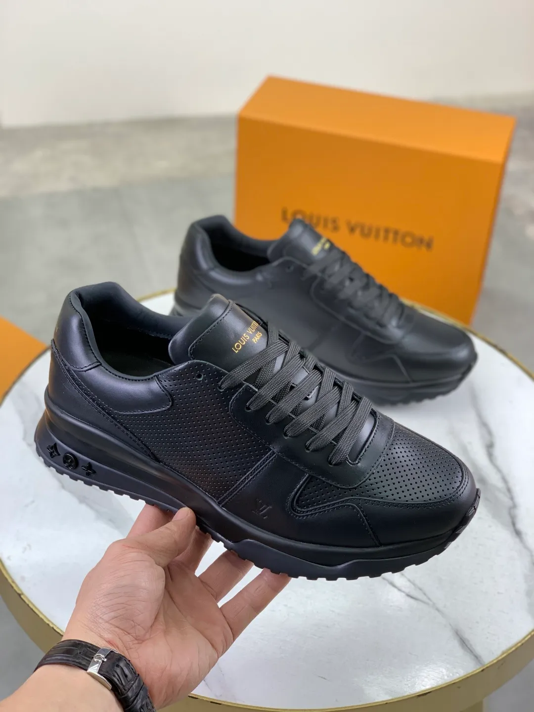 Men's men's shoes P680 new style 💶[LOUIS VUITTON] (original order) new style 🍀LV Louis Vuitton * - top version of LV classic trendy shoes! Use imported original cowhide and water-dyed cowhide lining. The latest original wear-resistant TPU combination outsole! High quality products! Multiple colors available, code number: 39-45 (46 customized)